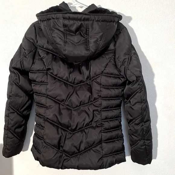 Nautica Black Puffer Jacket, Water Resistant, Size Medium, Like New - Picture 9 of 14